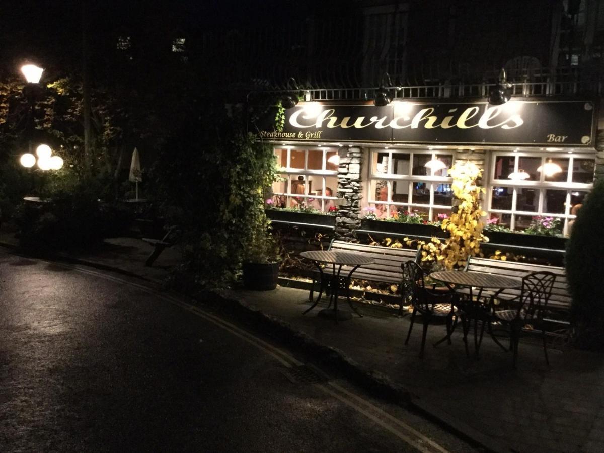 Churchills Inn & Rooms Bowness-on-Windermere Extérieur photo