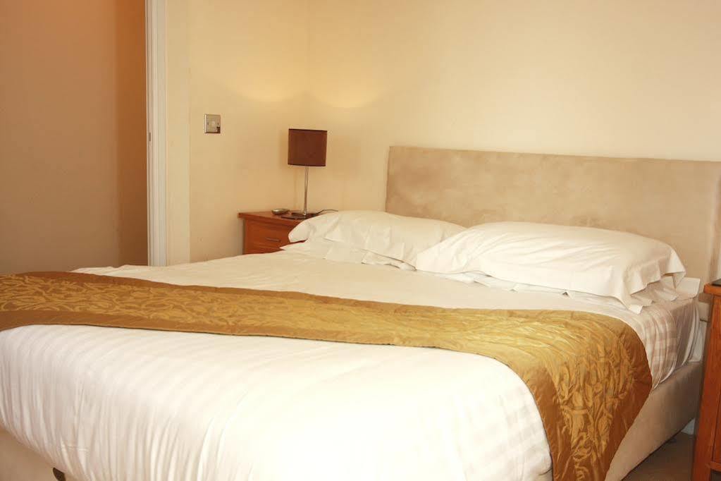 Churchills Inn & Rooms Bowness-on-Windermere Extérieur photo
